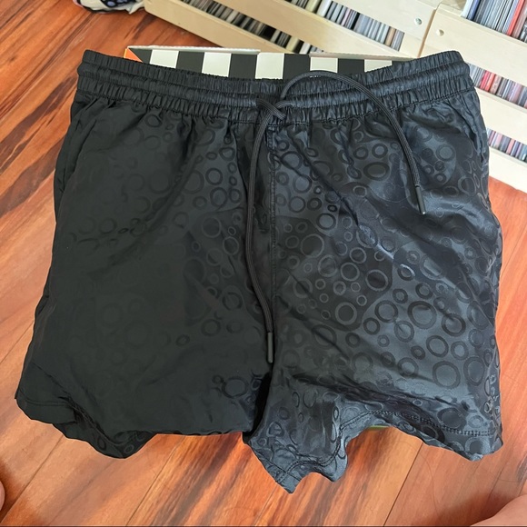 OUTDOOR VOICES GEOSHINE 2.5 SHORT - Picture 5 of 6